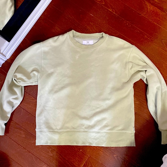 Light Green Aritzia Crewneck - Picture 1 of 1